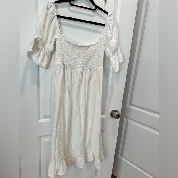 Girl and Sun White Linen Dress - Picture 2 of 7
